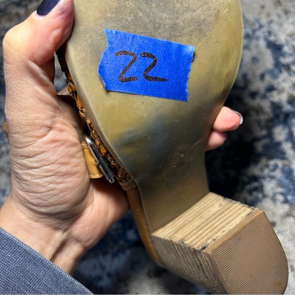 Steve Madden Brown Ranya Cognac Leather Buckle Strap Block Peep Toe Heels Size 8 - Picture 12 of 12